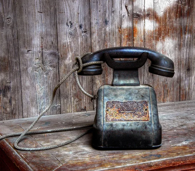 telephone, old, device, former, communication, former, former, former, former, former. Ehemalige Kunden ohne Rechtfertigungsdruck befragen